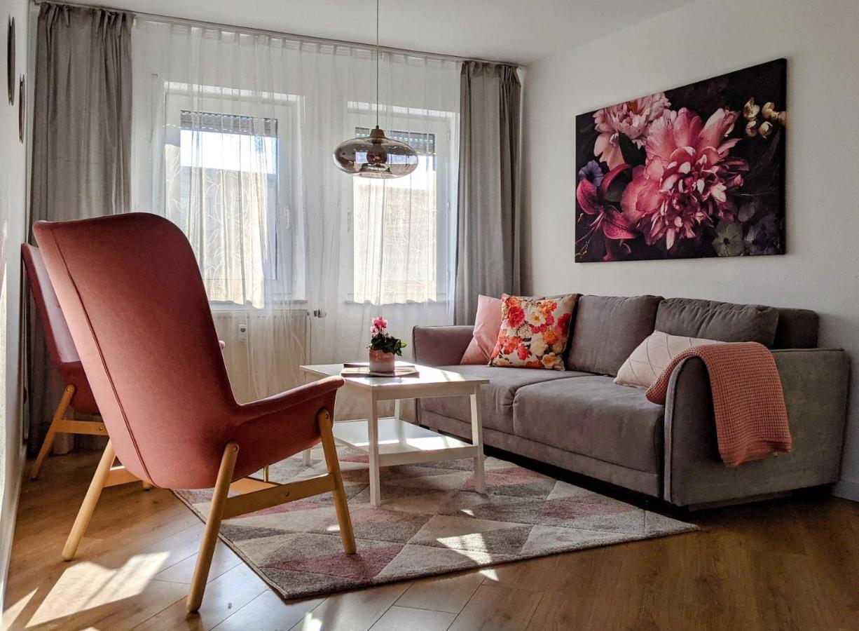Cozy Apartment With Parking Garage Near Outlet Metzingen  Exterior photo